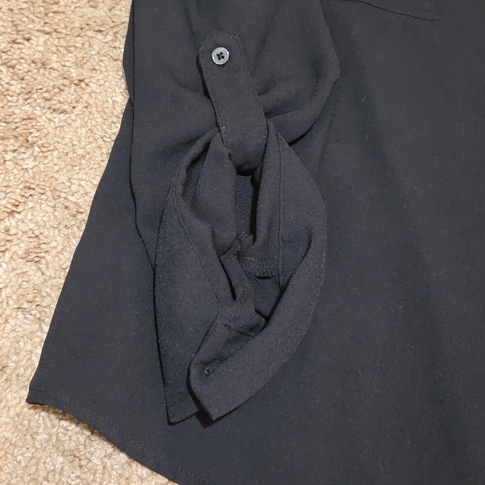 Apt 9 Black Blouse Womens XL V-Neck Roll Tab Sleeve Lightweight Shirt Casual Top - Picture 5 of 16
